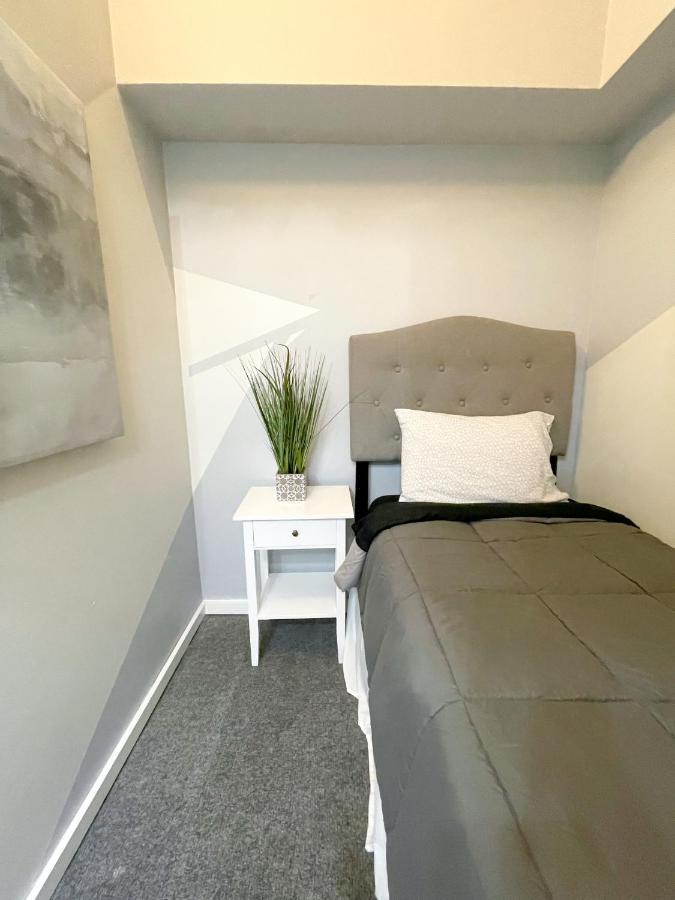 Wrigleyville Friends Unit - 5Bdrm シカゴ エクステリア 写真